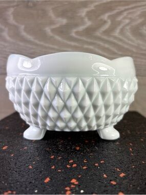 Indiana Glass Co. Vintage Milk Glass Footed Candy Nut Bowl Diamond Design 3”x5”